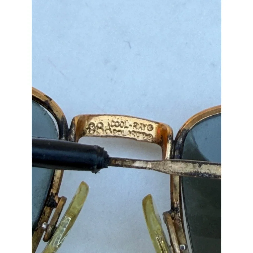 Vintage Cool-Ray Polaroid 98A Sunglasses Gold Tone Metal Frame Green Polarized